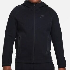 Nike Sportswear Tech Fleece
Big Kids' (Boys') Full-Zip Hoodie- Large - Black